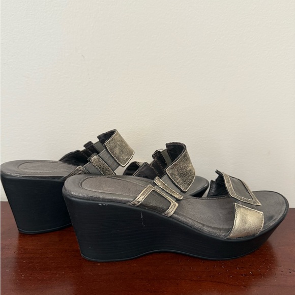 NAOT women’s leather wedge sandal in size 39 (8.5) - Picture 7 of 11